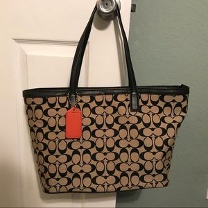 Coach signature shoulder bag